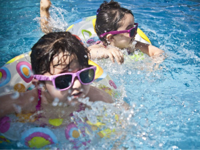 夏天到了，带小孩去游泳要注意这些问题
